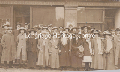 436C - Berry Lane Co-op - St Lawrence Church choir trip awaiting transport - 1912
