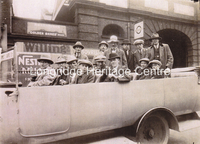 472B - Excursion - William Houghton & Son Ltd, outing to an exhibition in London - 1925