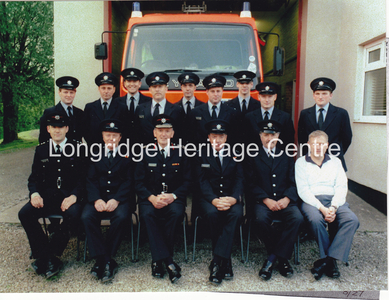 488 - Longridge Fire Brigade - Group photo to celebrate the retirement of four crew - 1996
