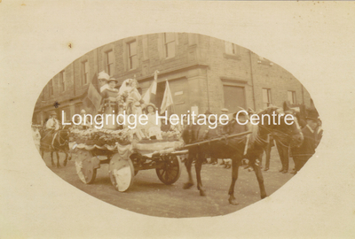 492A - Berry Lane - Peace Day Procession passing Co-op Central Stores - 1919