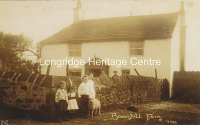 492B - Higher Road (High Street) - Broomhill Farm - 1900