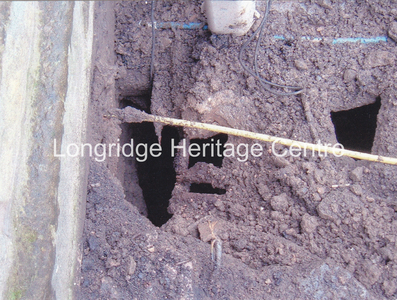 502A - King Street - Discovery of an old well - 2006