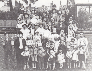 510 - Berry Lane - VE Day celebration at the Limes - Unknown