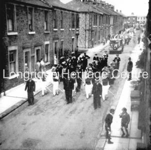 532A - Mersey Street - Field Day Parade - Unknown