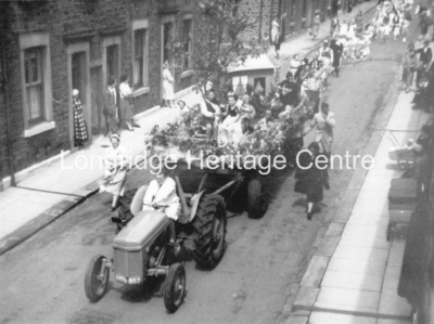 532B - Mersey Street - Field Day Parade - Unknown