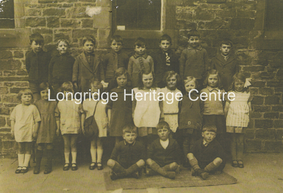 581 - Berry Lane - C of E school Group of named scholars - 1928