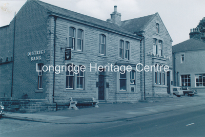 616A - Berry lane - The Disrtrict Bank - nos 6 & 8 - 1970