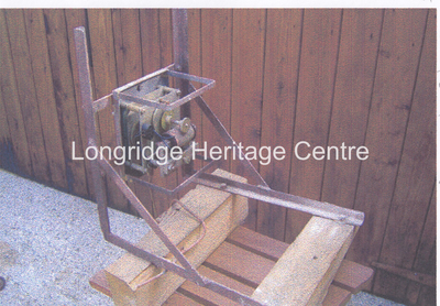 847A - Co-op building - Detail of clock mechanism before and after repairing - Unknown