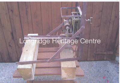847C - Co-op building - Detail of clock mechanism before and after repairing - Unknown