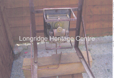 847D - Co-op building - Detail of clock mechanism before and after repairing - Unknown