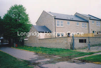 879A - Barclay Court - External views of completed houses - 2006