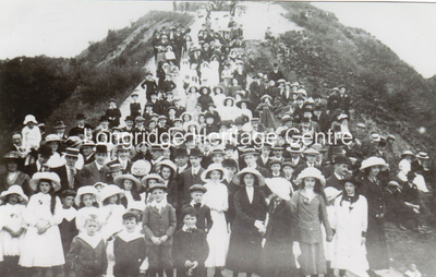 269B - Tootle Height Park - Another 'crowd scene' on the Broad walk - 1900