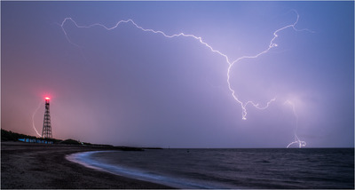 A lively evening Holland on Sea - Mark Rivers
