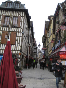 Sunday morning, Troyes, March 2010