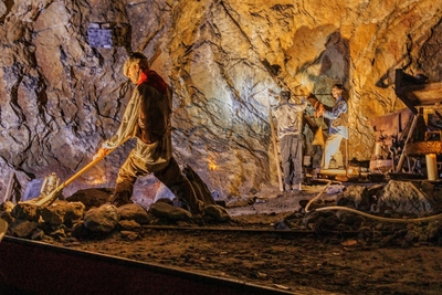 Mining - Martin Hamer