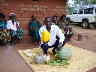 Moses Mwansa from Mushisha farmers club showing their successful harvest