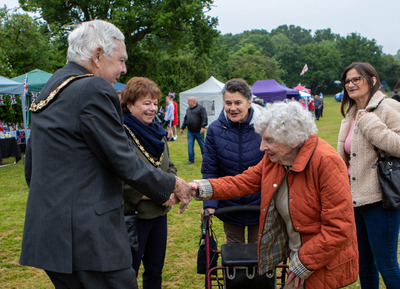 Eileen meets the Mayor