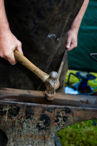 Peter Trick - The Leaf Forge Man doing a demonstration