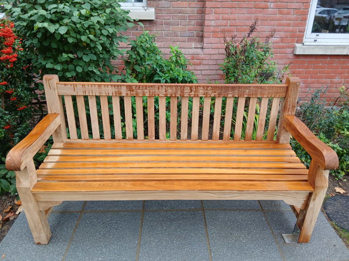 Memorial Bench Iris Geoffret RODGES
