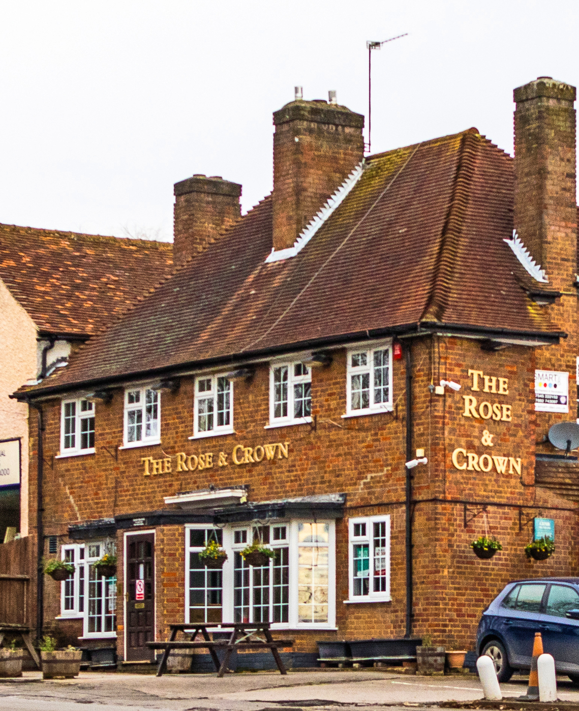 Rose and Crown pub in Hollybush Hill, Stoke Poges