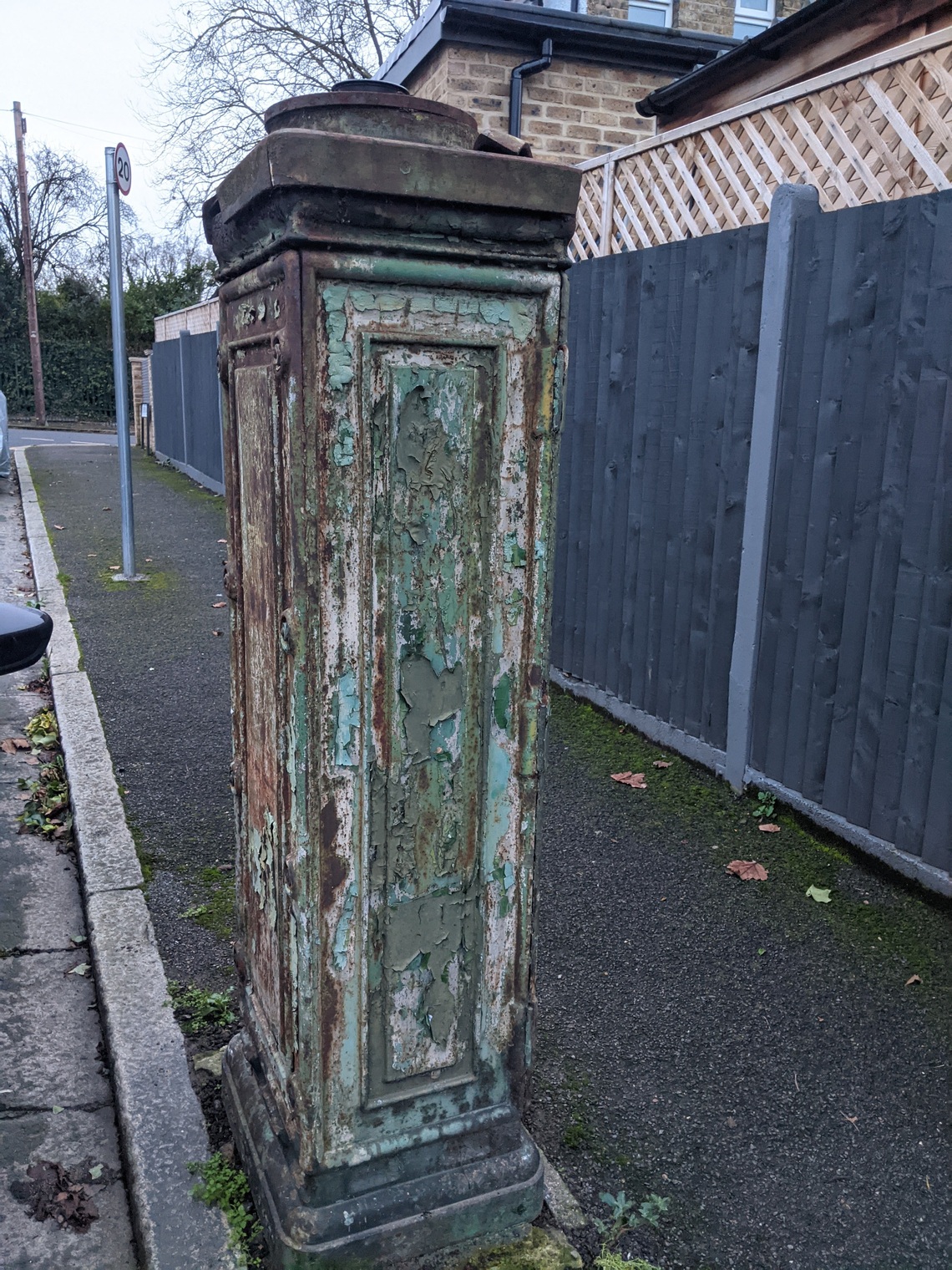 View of pillar box looking towards Bonner Hill Road