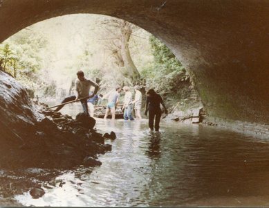 16 80s river clearing