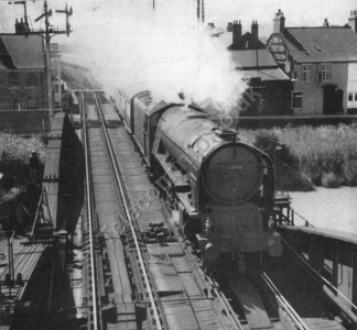 Selby_Swing_Bridge_June_1957