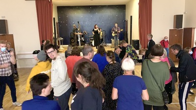 2022 September 29th - Those Deadbeat Cats